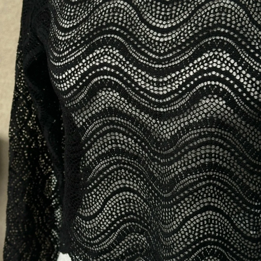 Zara Black Wave Pattern Lace Blouse
